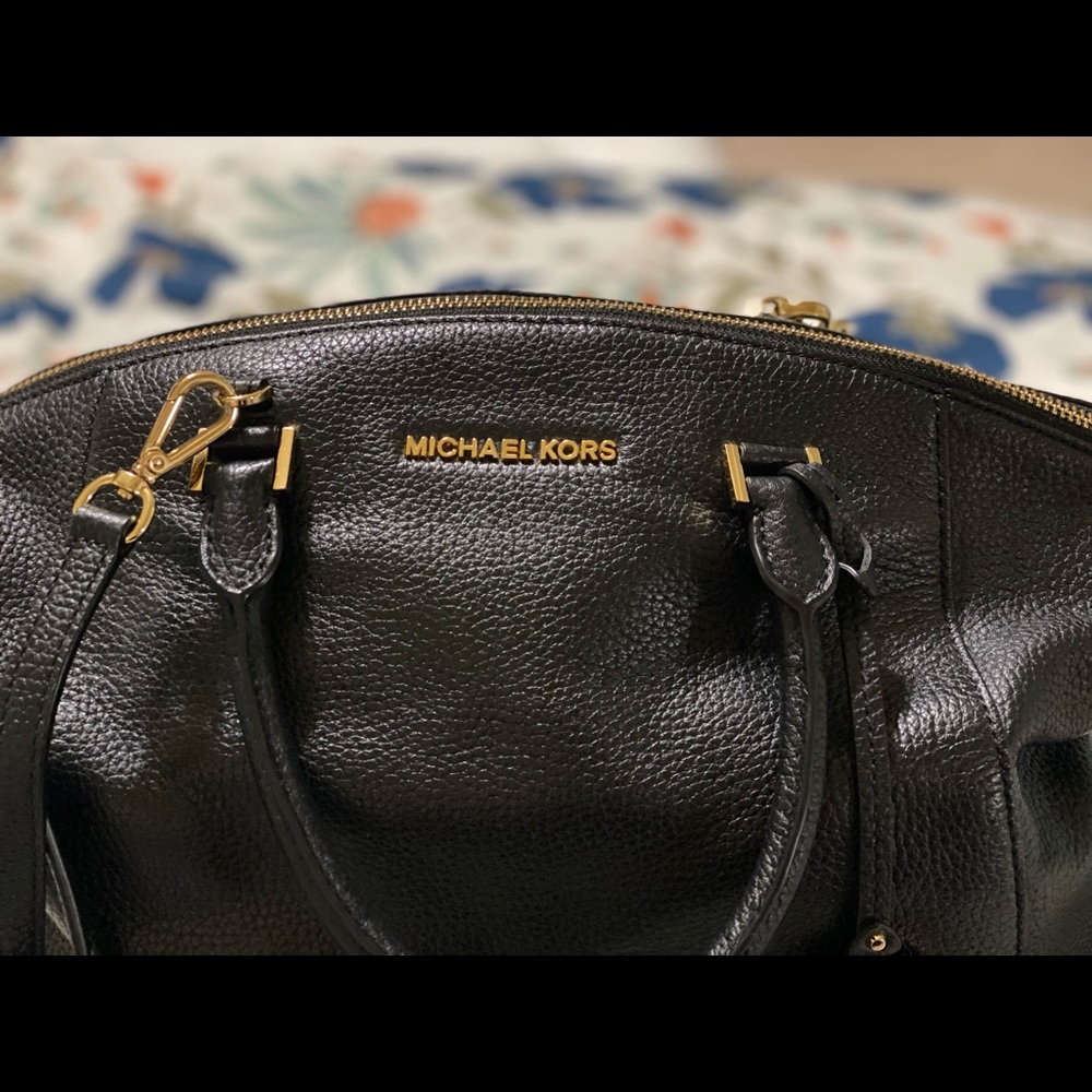 🎀🛍SALE 29%- Michael Kors - Excellent used condition handbag